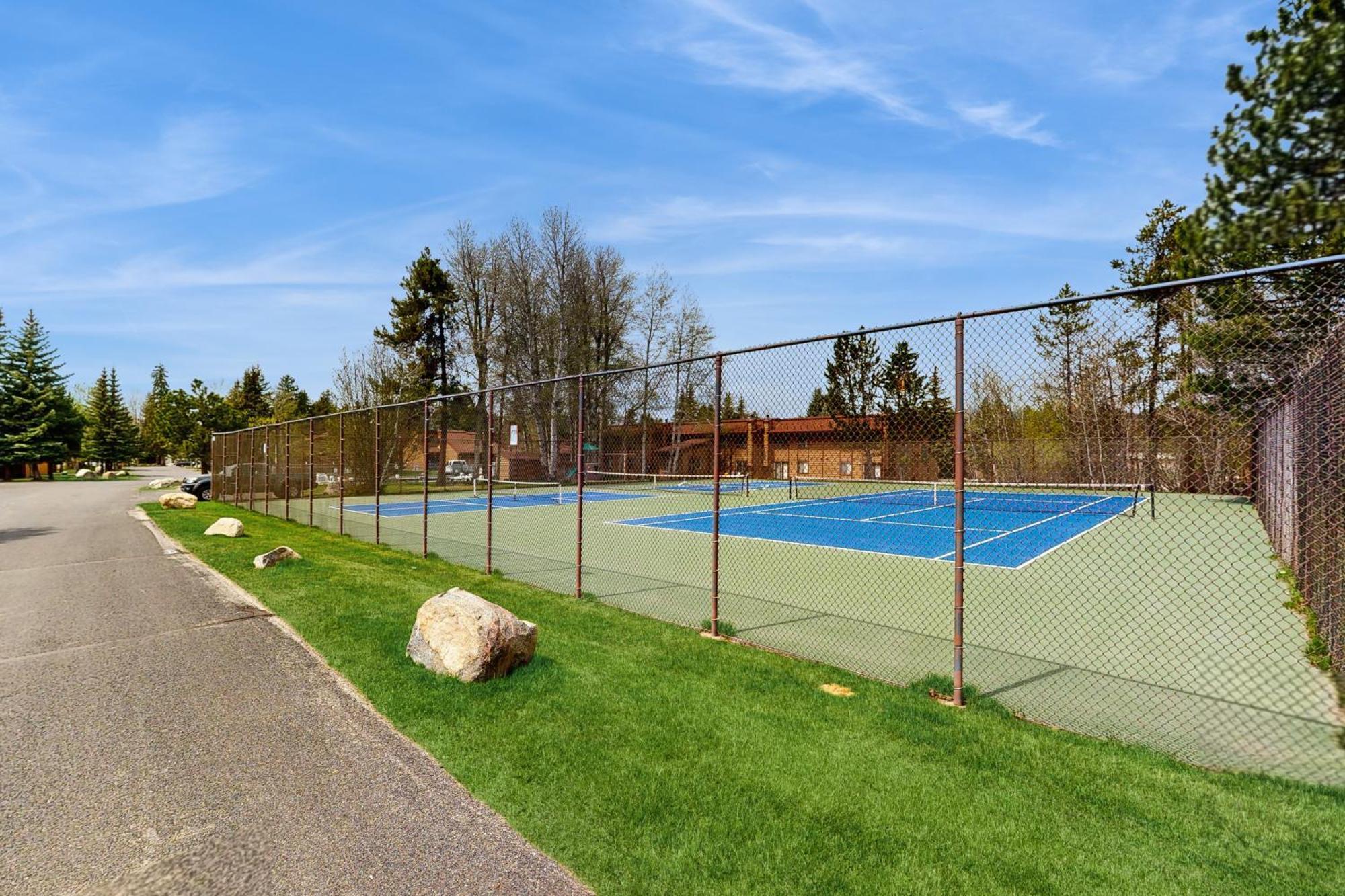 Aspen Village Golf Course Condo - Snowshoes McCall Bagian luar foto